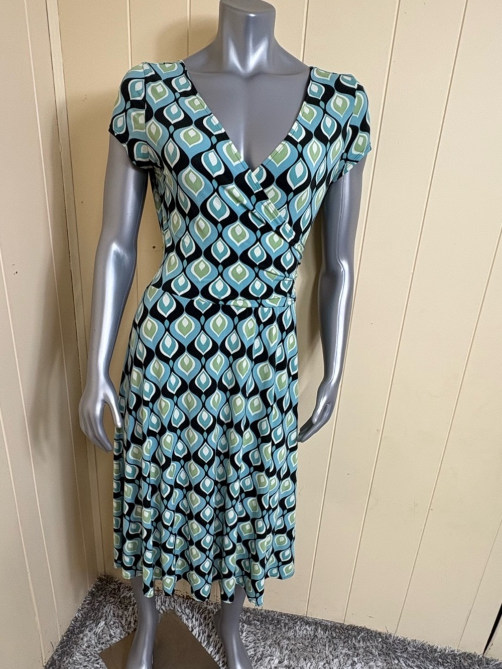Dressbarn Faux Wrap Dress Womens Size 14 Cap Sleeve V Neck Green Blue Print